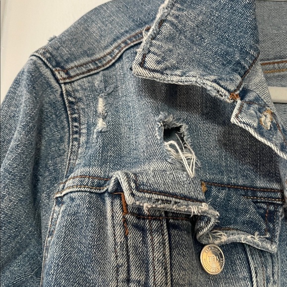 Zara medium blue wash Denim Jacket with rips/fray detail - Picture 3 of 6